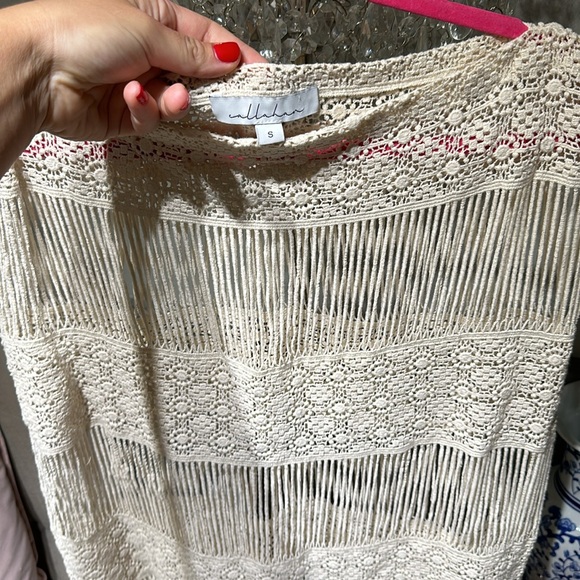 Cream Crochet Top - Picture 2 of 3